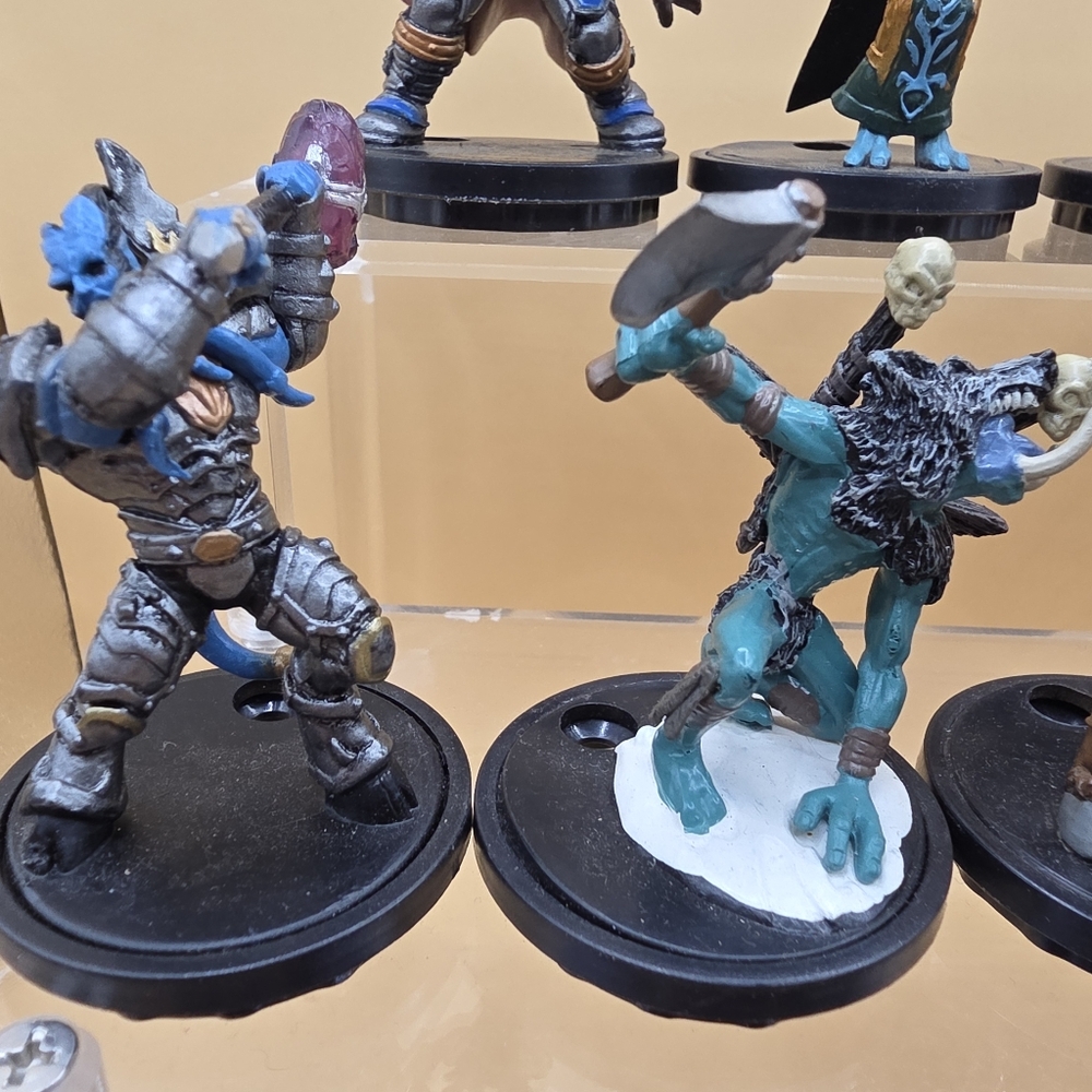 World of Warcraft Miniatures 2008 Lot of 20 Figures WoW Minis - No Cards - Picture 4 of 11